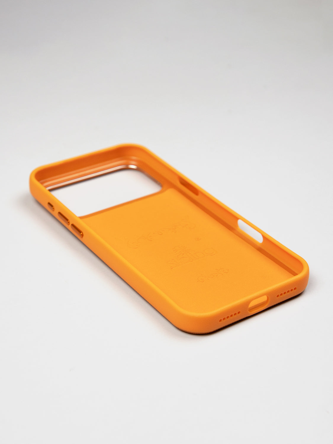 MagSafe Dual Texture Leather Case - iPhone 17 Pro Max (Orange)