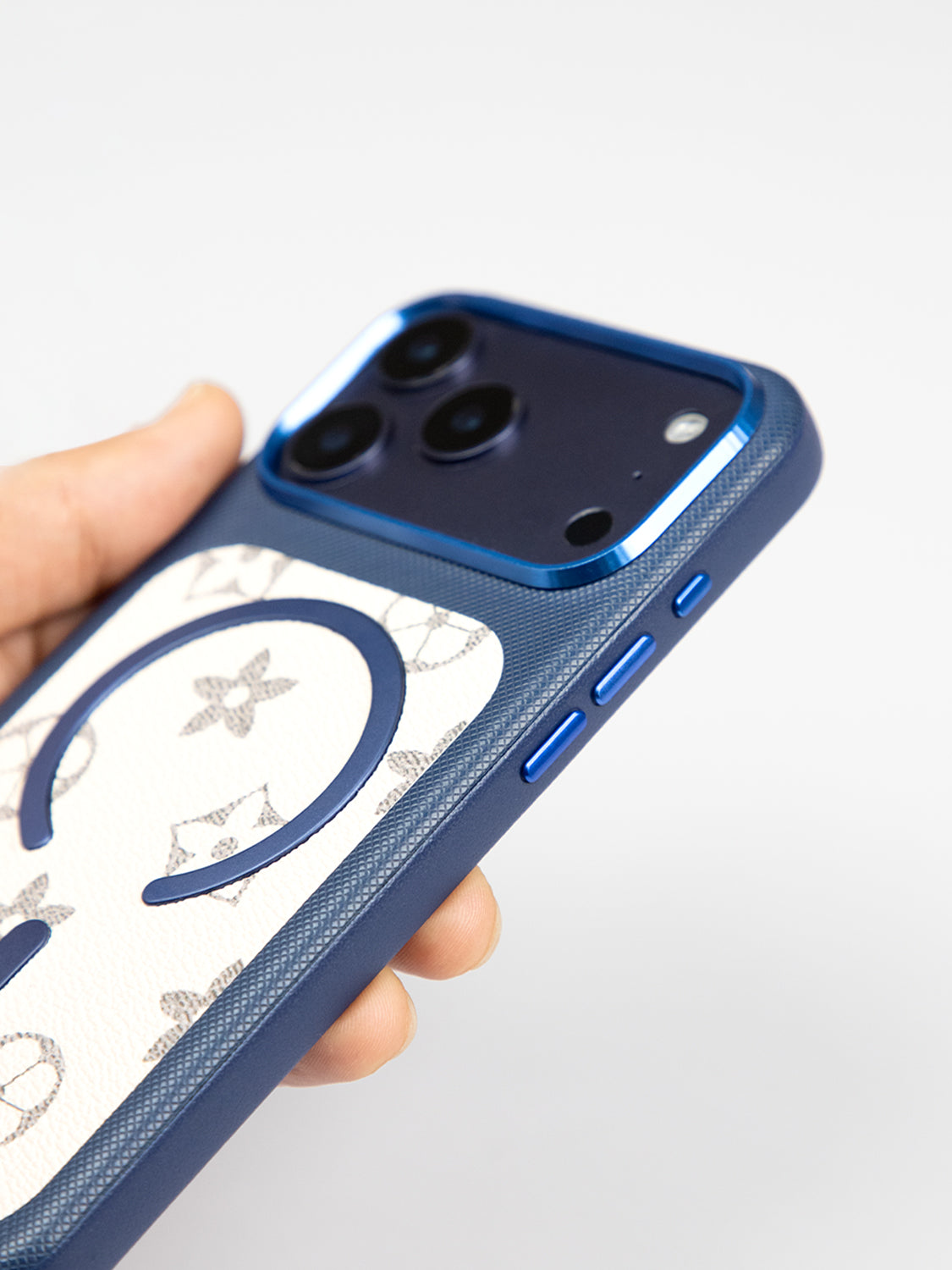 MagSafe Dual Texture Leather Pattern Case - iPhone 17 Pro (Blue)