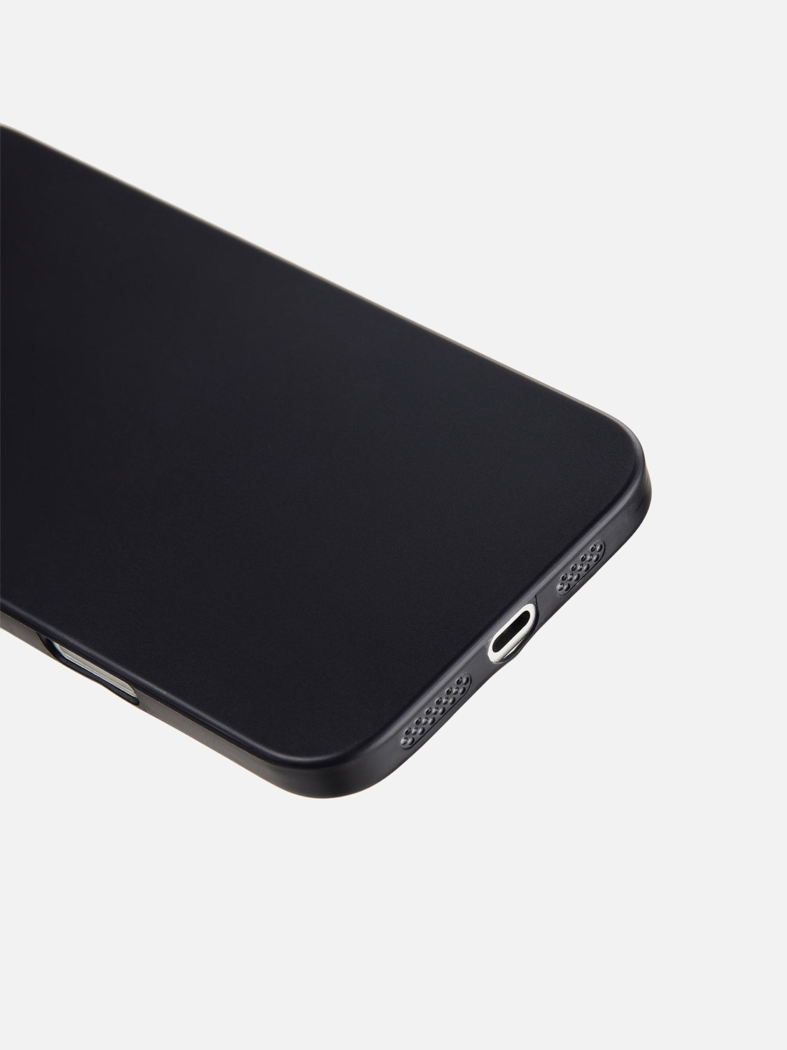 Ultra Thin Matte Clear Case - iPhone 13 (Black)