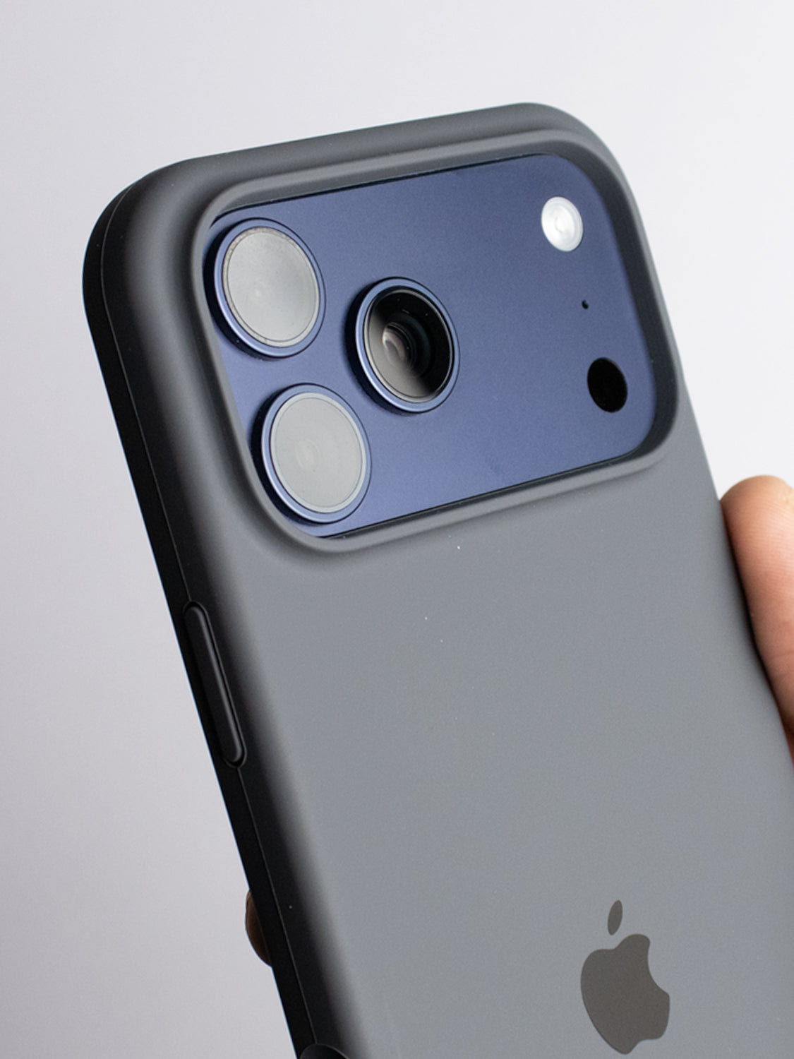 Silicone Case - iPhone 16 Pro (Gray)