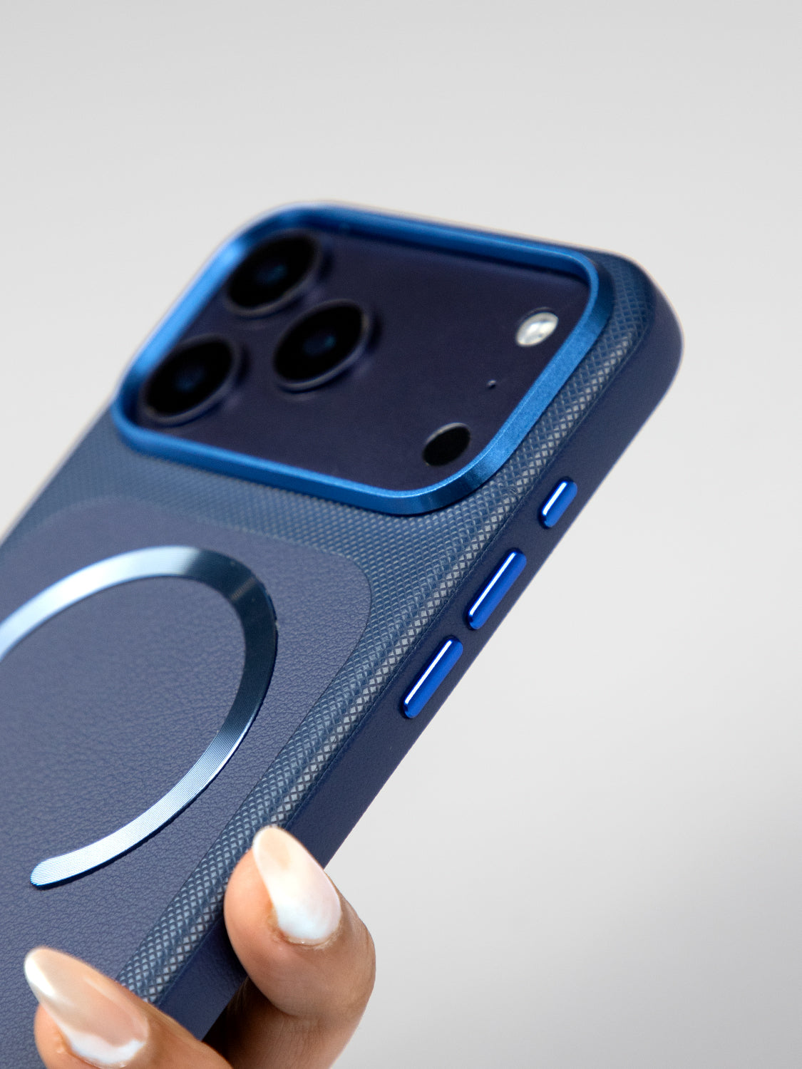 MagSafe Dual Texture Leather Case - iPhone 17 Pro (Blue)