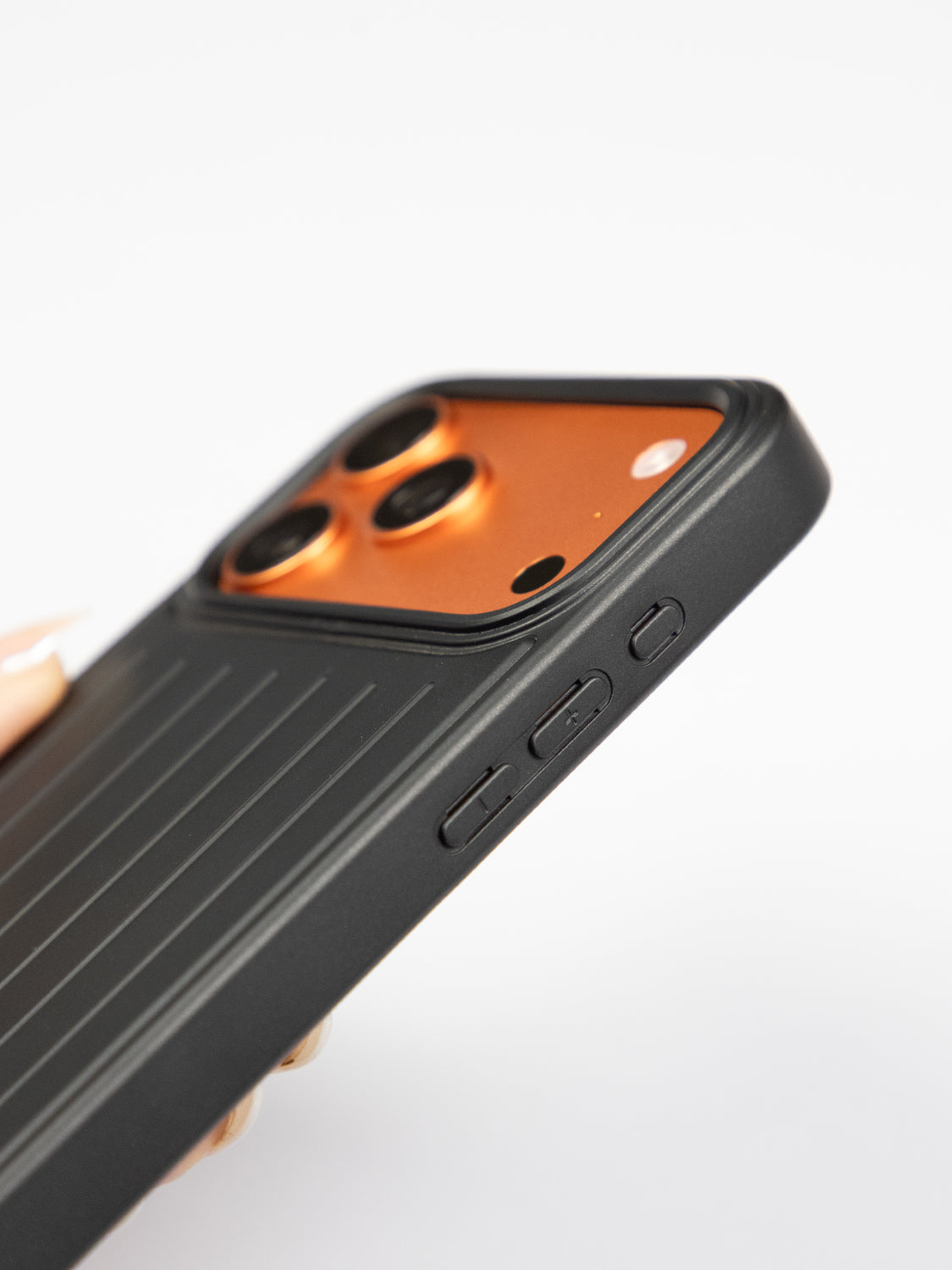 Metallic Case Travel Edition  - iPhone 16 Pro Max (Black)