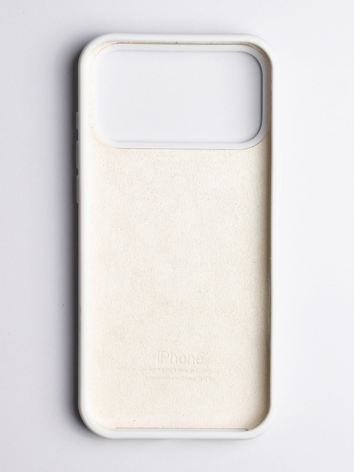 Silicone Case - iPhone 16 (White)