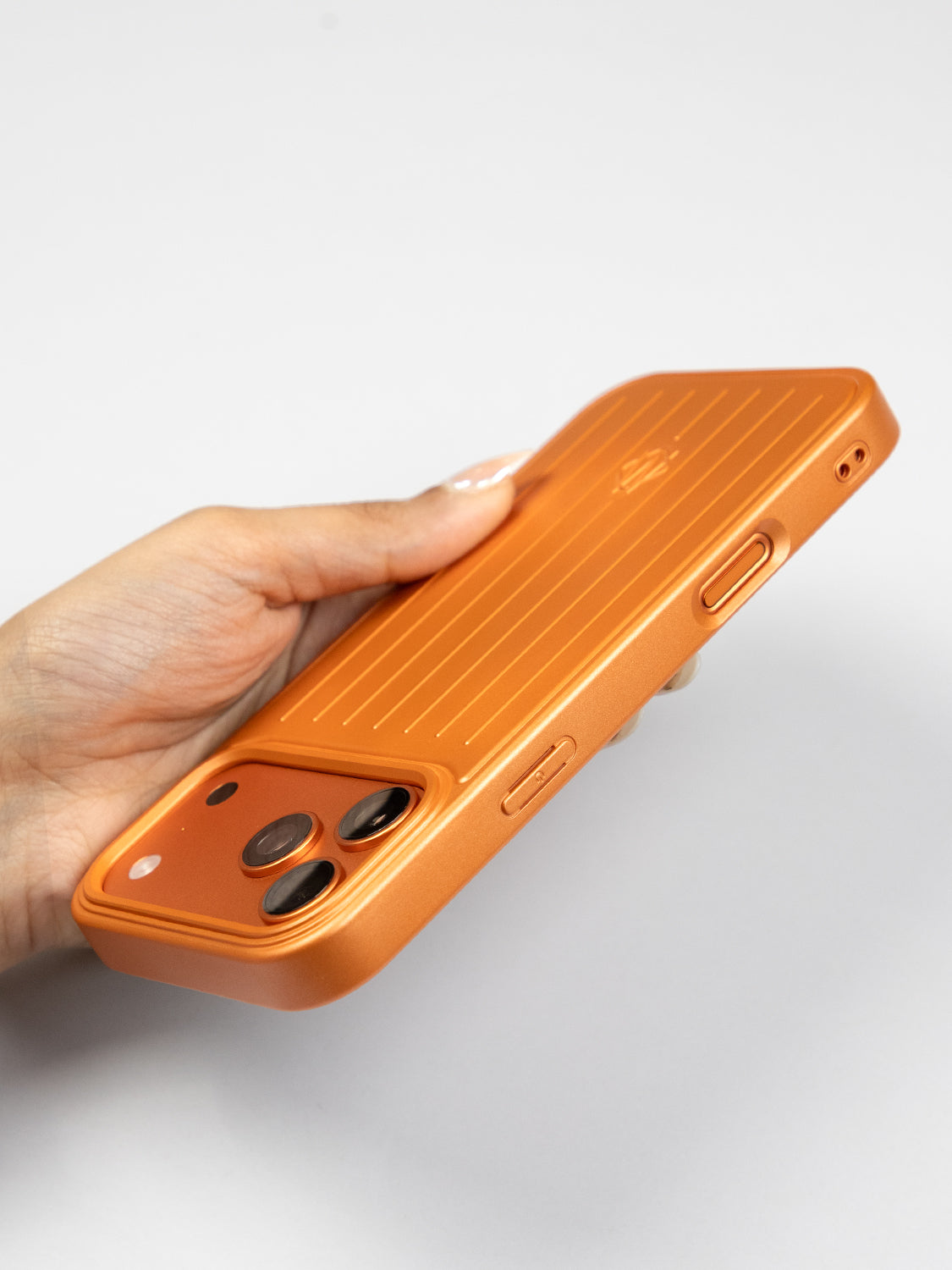 Metallic Case Travel Edition  - iPhone 17 Pro (Orange)