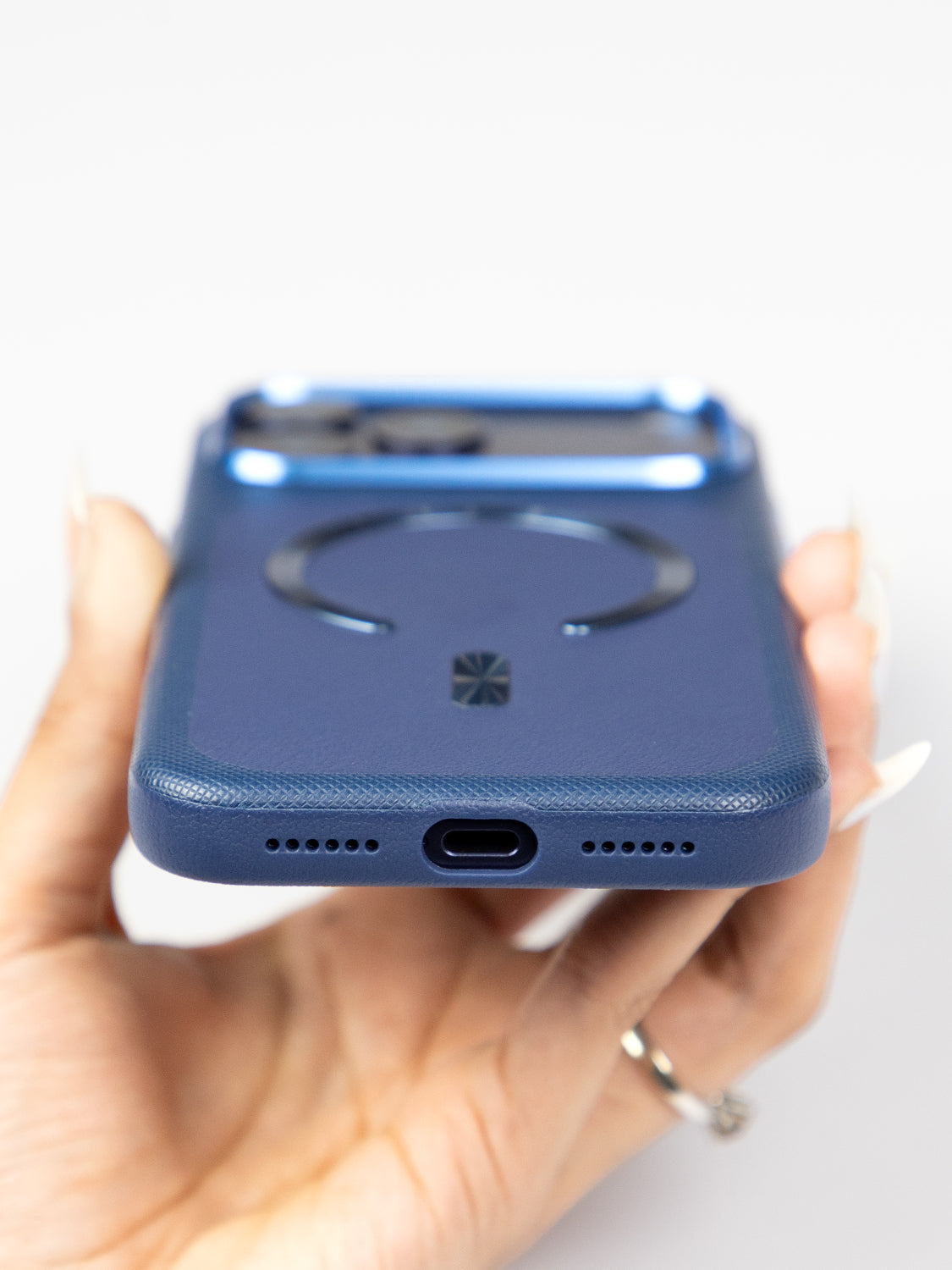 MagSafe Dual Texture Leather Case - iPhone 17 Pro Max (Blue)