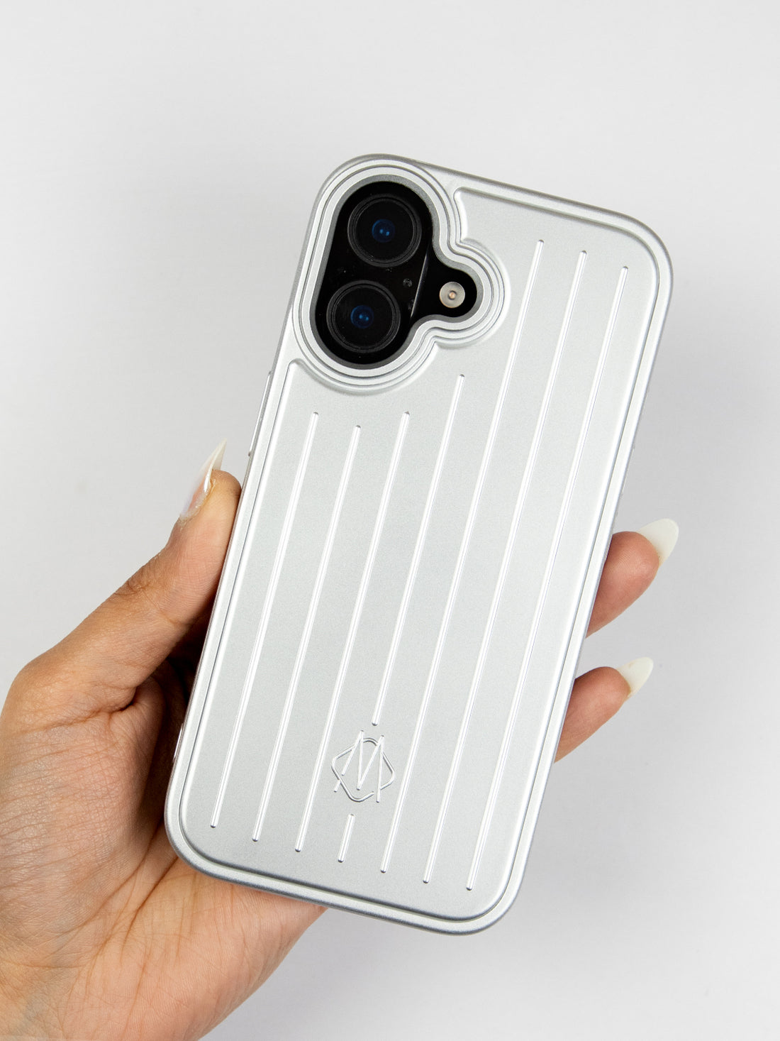 Metallic Case Travel Edition  - iPhone 16 (Silver)