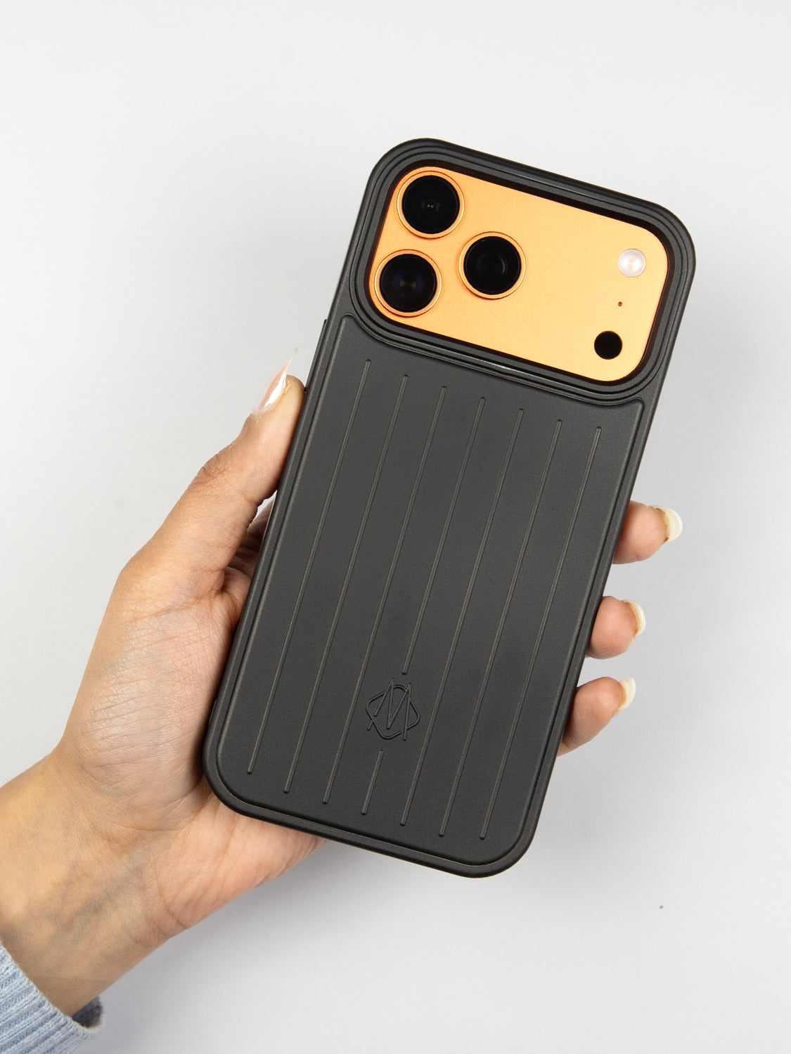Metallic Case Travel Edition  - iPhone 17 Pro Max (Black)