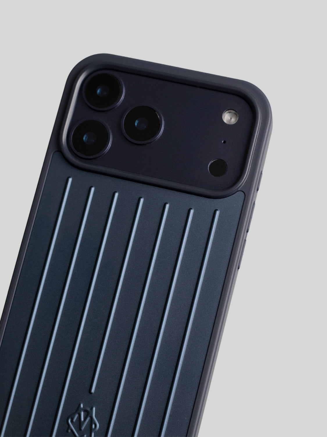 Metallic Case Travel Edition 2.0 - iPhone 17 Pro Max (Deep Blue)
