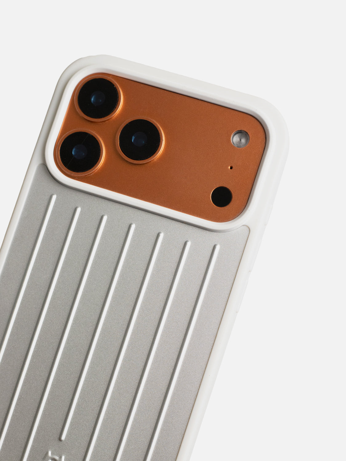 Metallic Case Travel Edition 2.0 - iPhone 17 Pro Max (Silver)