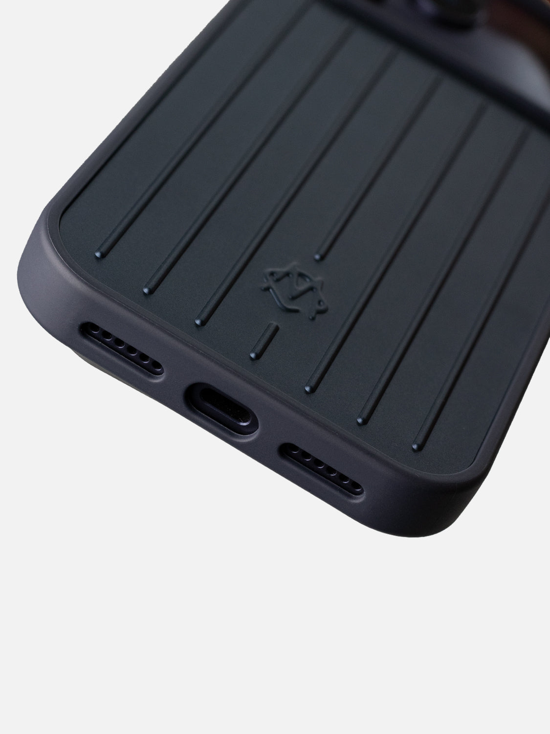 Metallic Case Travel Edition 2.0 - iPhone 17 Pro (Deep Blue)
