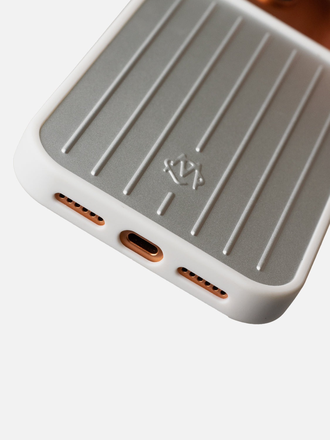Metallic Case Travel Edition 2.0 - iPhone 17 Pro (Silver)