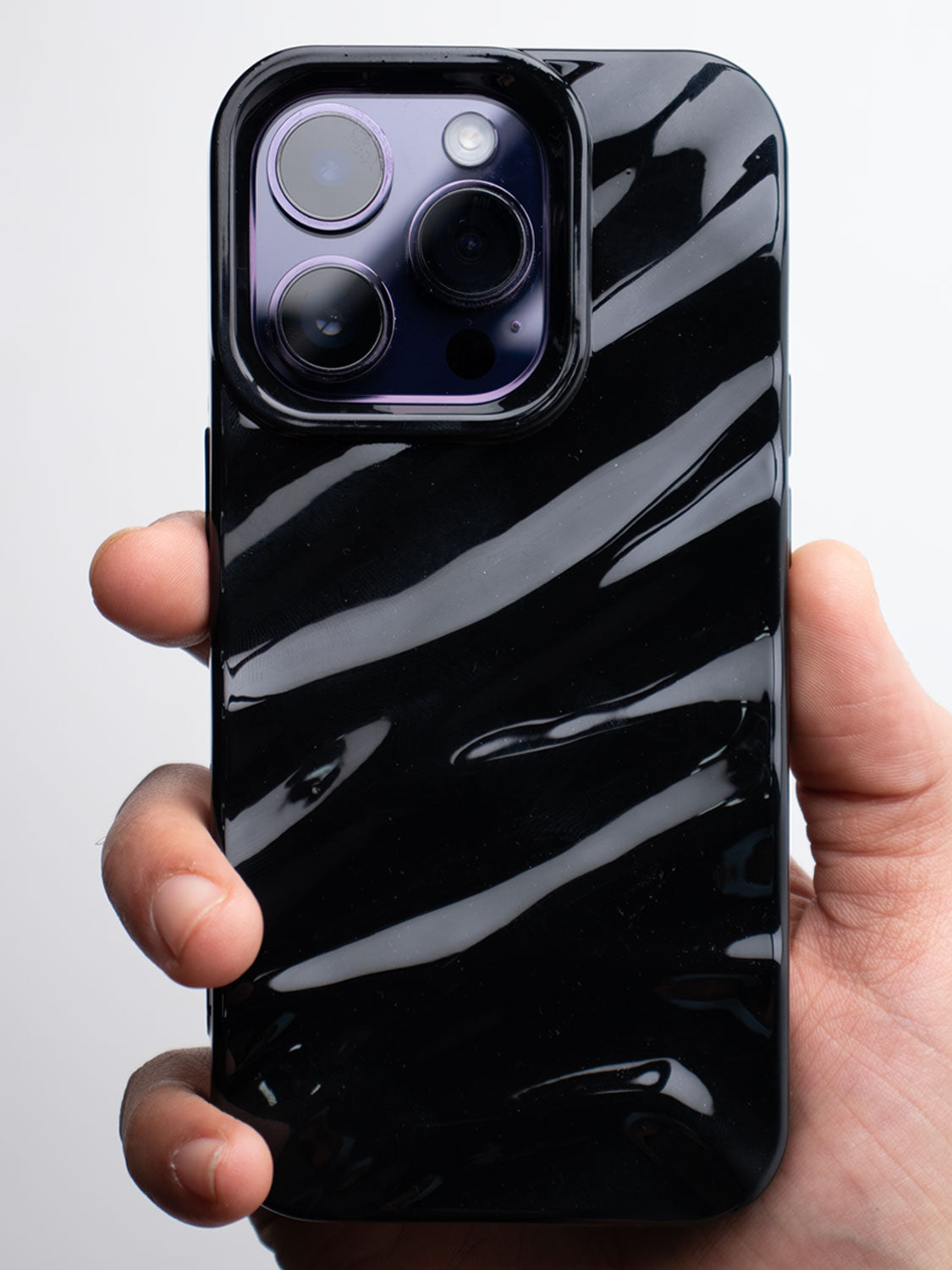 Shimmering Waves Flexible Case - iPhone 14 Pro (Black)