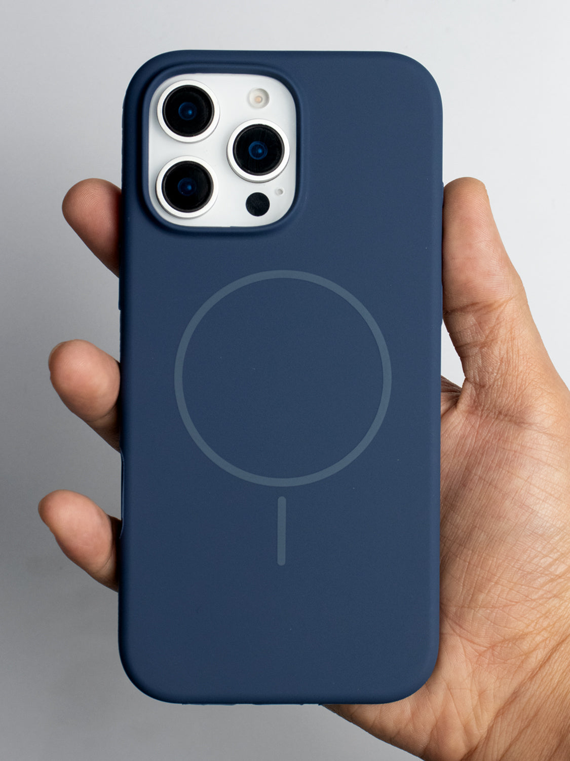 Magsafe Silicone Case - iPhone 17 (Navy Blue)