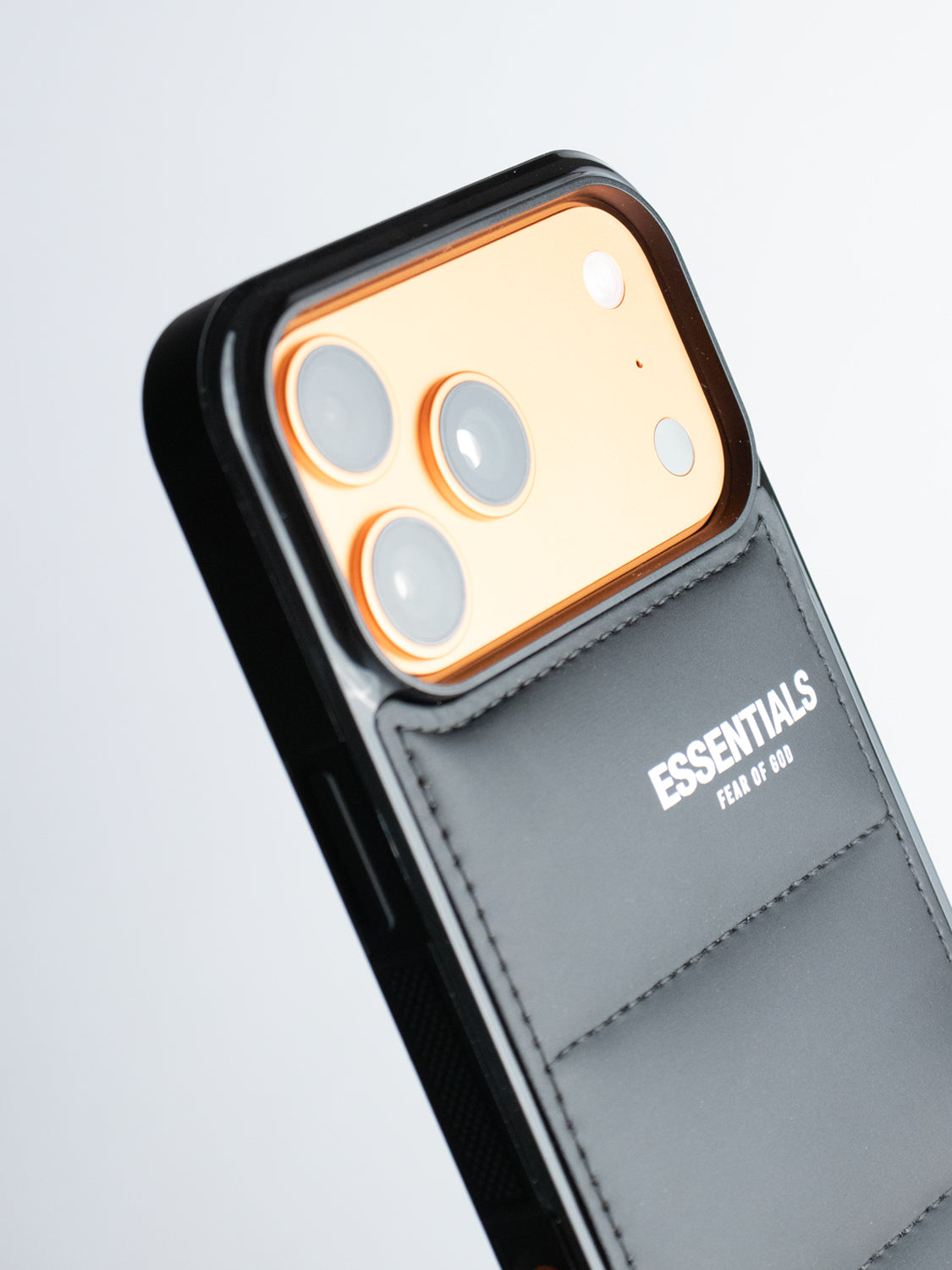 Essentials Puffer Case - iPhone 17 Pro Max (Black)