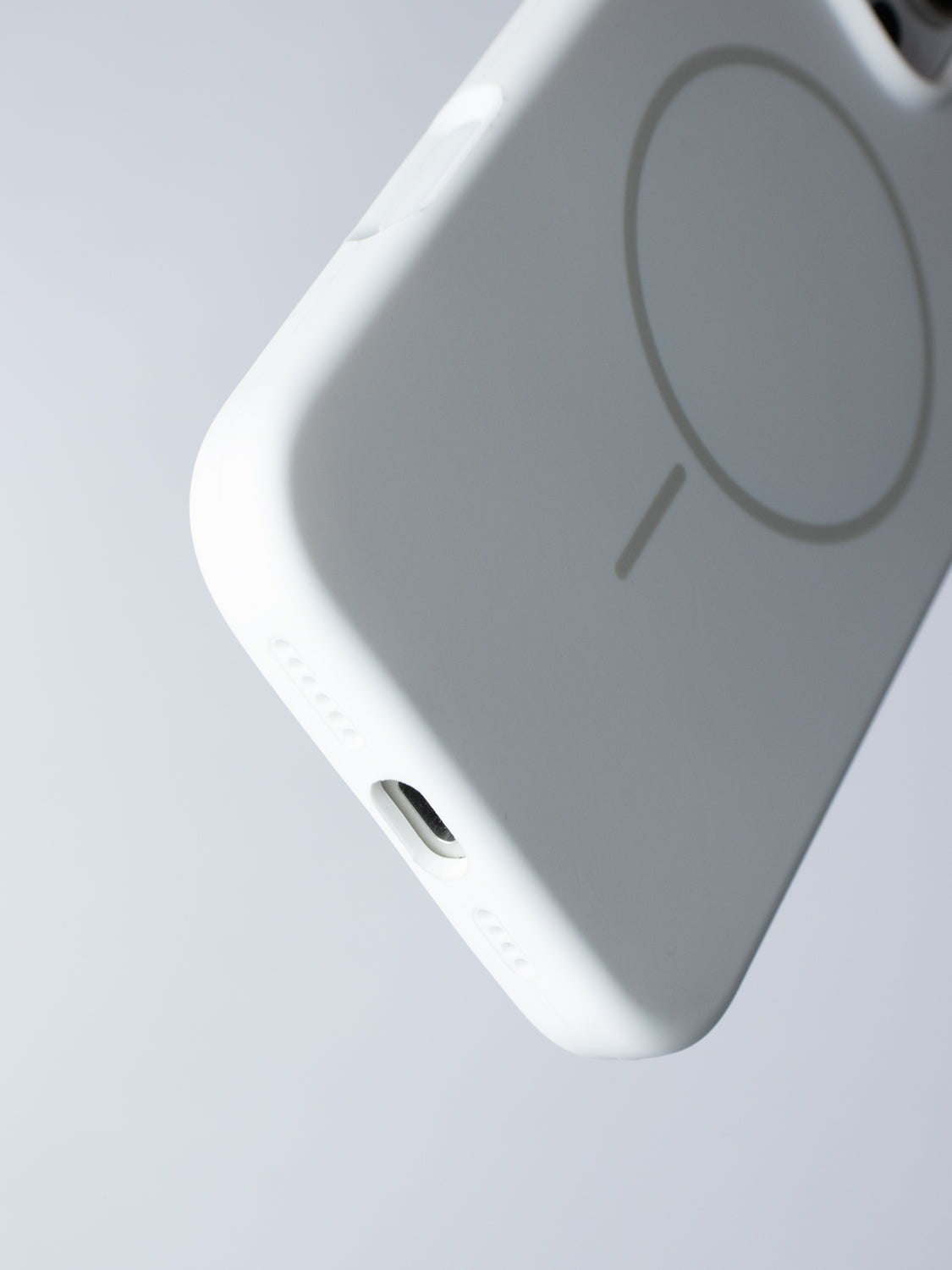 Magsafe Silicone Case - iPhone 16 (White)