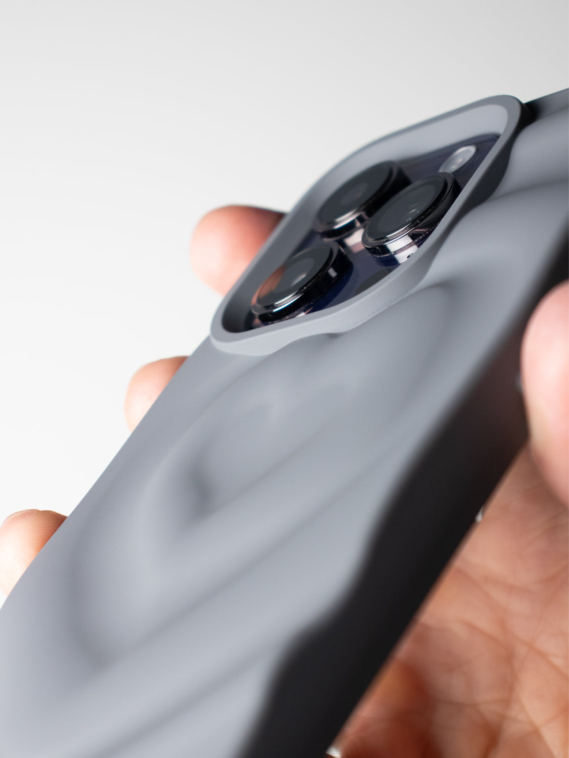 3D Heart Ripple Flexible Case - iPhone 14 Pro Max (Matte Gray)