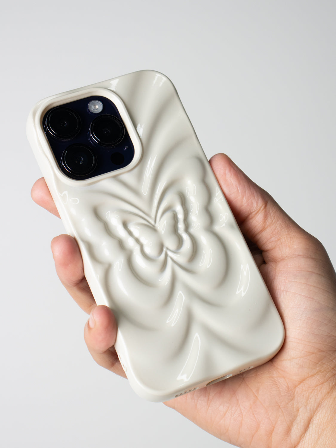 3D Butterfly Ripple Flexible Case - iPhone 15 (Creamy White)